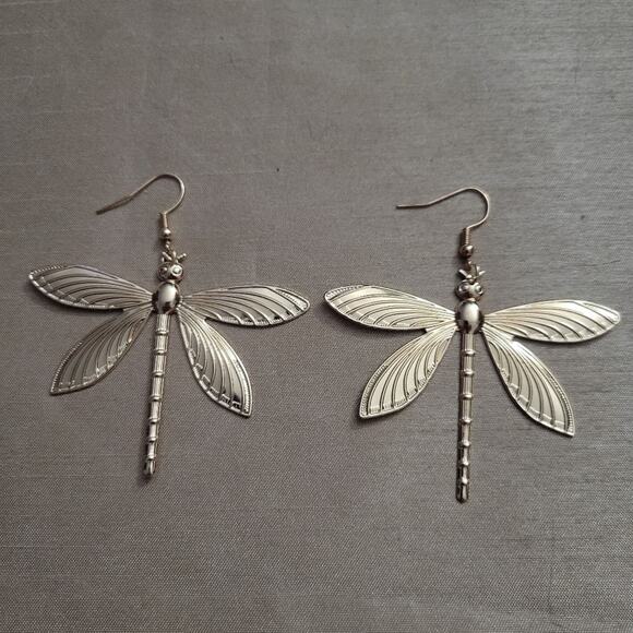 Gold tone dragonfly hook earrings - Picture 2 of 3